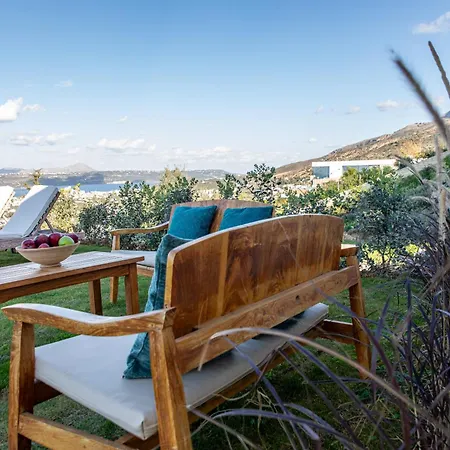 Kedria Lounge And Infinity Sea View Apartment